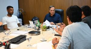 Policarpo articula medidas para garantir comércio ambulante no entorno da Serrinha em dias de jogos