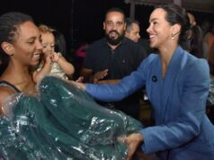 Primeira-dama de Aparecida distribui 500 cobertores para famílias do Marília Mendonça
