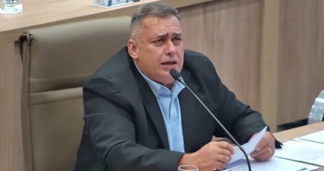 Vereador de Aparecida diz que tem colega "ameaçando" servidores da Saúde