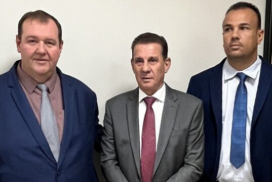 Vanderlan Cardoso visita Prefeitura e Câmara de Aparecida e faz prestação de contas