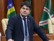 Vereador pode provocar demissão de 6 mil professores em Goiânia
