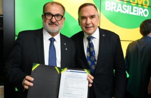 Novo anel viário vai transformar a mobilidade em Goiânia, diz Mabel em solenidade no Dnit