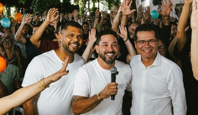 Thialu reúne lideranças políticas em apoio à pré-candidatura de Romário Policarpo Thialu reúne lideranças políticas em apoio à pré-candidatura de Romário Policarpo