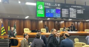 Câmara de Goiânia aprova reajuste de 5,4% nos vencimentos do magistério municipal Câmara de Goiânia aprova reajuste de 5,4% nos vencimentos do magistério municipal