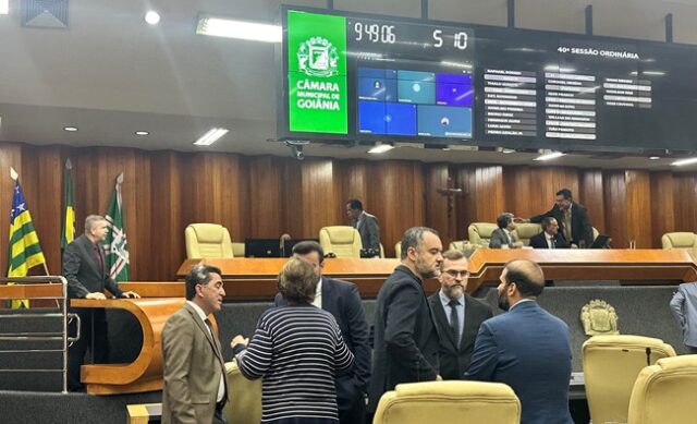 Câmara de Goiânia aprova reajuste de 5,4% nos vencimentos do magistério municipal Câmara de Goiânia aprova reajuste de 5,4% nos vencimentos do magistério municipal
