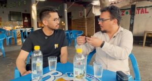Domingos Conversa estreia especial de Copa com política, futebol e mesa de bar