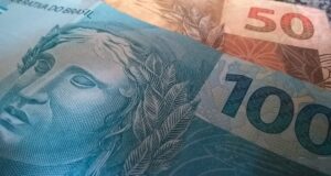 Receita Federal pagará restituição automática do Imposto de Renda; veja quem pode receber Receita Federal fará pagamento de lote especial da restituição automática em julho