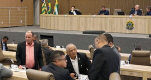 Em sessão extraordinária, vereadores de Aparecida aprovam implantação de polo universitário