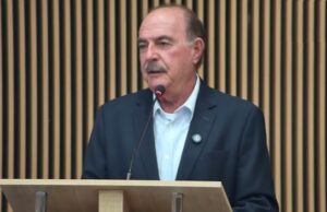 Pré-candidato ao Senado, Zacharias Calil visita a Câmara de Aparecida