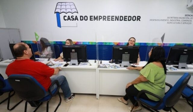 Prefeitura de Goiânia formaliza mais de 500 pequenos negócios em julho