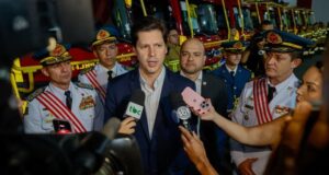 Daniel Vilela anuncia promoção de 793 bombeiros e entrega veículos à corporação Daniel Vilela anuncia promoção de 793 bombeiros e entrega veículos à corporação