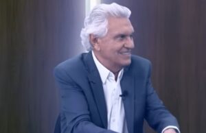 Caiado usa metáfora e chama Flávio Bolsonaro de “peru de Natal” de Lula Caiado usa metáfora e chama Flávio Bolsonaro de "peru de Natal" de Lula