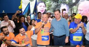 Marconi aposta em Professor Alcides e Vilmar Mariano para construir base em Aparecida