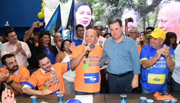 Marconi aposta em Professor Alcides e Vilmar Mariano para construir base em Aparecida Marconi aposta em Professor Alcides e Vilmar Mariano para construir base em Aparecida