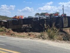 Grave acidente entre ônibus, caminhão e carros deixa cinco mortos e dezenas de feridos