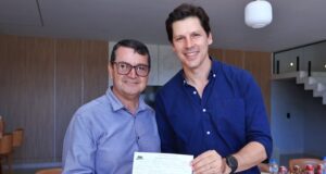 Eleições 2026: Prefeito de Sanclerlândia deixa PSDB e declara apoio a Daniel Vilela Eleições 2026: Prefeito de Sanclerlândia deixa PSDB e declara apoio a Daniel Vilela