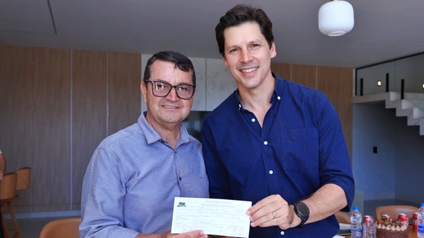 Eleições 2026: Prefeito de Sanclerlândia deixa PSDB e declara apoio a Daniel Vilela Eleições 2026: Prefeito de Sanclerlândia deixa PSDB e declara apoio a Daniel Vilela