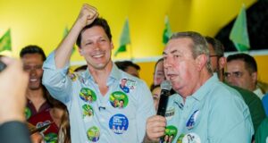 Após conversar com candidatos ao Governo, Zé Mário declara: "Daniel é o mais preparado"