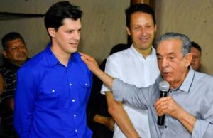 Eleições 2026: Em sabatina, Daniel Vilela afirma: “Sou cria de Iris Rezende” Eleições 2026: Em sabatina, Daniel Vilela afirma: "Sou cria de Iris Rezende"