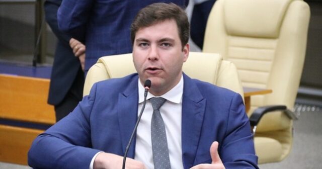 Lucas Kitão quer levar debate sobre uso de cannabis medicinal para a Alego Lucas Kitão quer levar debate sobre uso de cannabis medicinal para a Alego