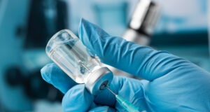 Vacina personalizada de mRNA é testada contra o melanoma