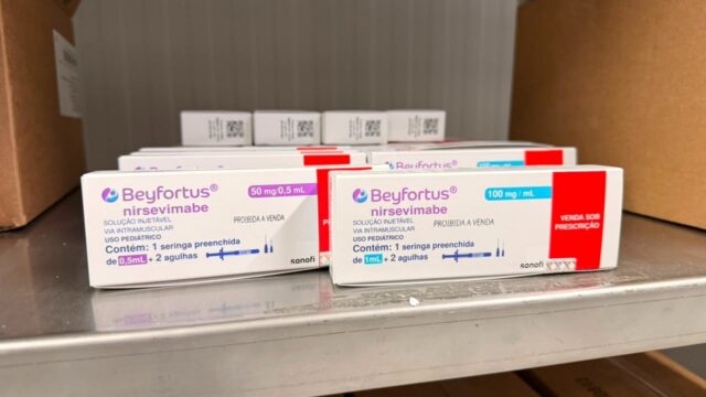 Vacinação contra o vírus sincicial respiratório é oferecida a crianças com comorbidades em Goiânia Vacinação contra o vírus sincicial respiratório é oferecida a crianças com comorbidades em Goiânia