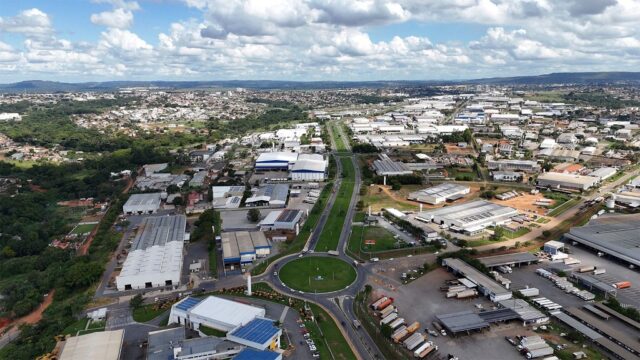 Emprego formal alcança 127 mil postos em Aparecida de Goiânia Emprego formal alcança 127 mil postos em Aparecida de Goiânia