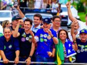 Ao lado de Daniel Vilela, Caiado afirma que “Goiás mostrou ao Brasil o que é boa gestão” Ronaldo Caiado, Gracinha e Daniel Vilela durante ato de campanha em Morrinhos
