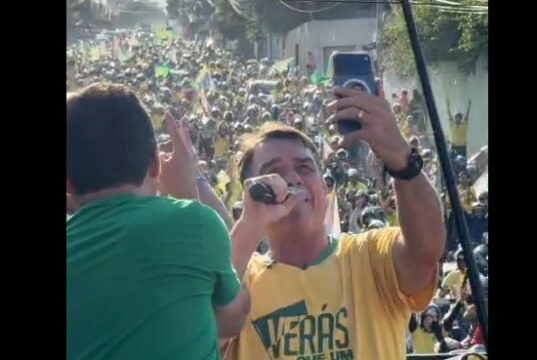 Flávio Bolsonaro pediu mobilização dos bolsonaristas para ajudá-lo a vencer Lula no primeiro turno