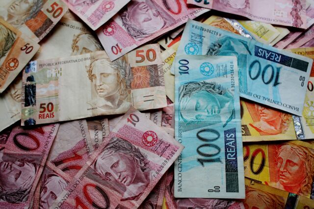 Orçamento de 2027 chega ao Congresso com previsão de reajuste do salário mínimo Orçamento de 2027 chega ao Congresso com previsão de reajuste do salário mínimo