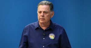 Marconi Perillo critica regra do IPVA sancionada por ele próprio em 2015 Marconi Perillo sancionou a Lei nº 19.021 em setembro de 2015 que determinou a mudança de dez para 15 anos para isenção do IPVA