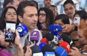 Prefeito Vilela anuncia concurso público da Educação com quase 3 mil vagas Prefeito Vilela destacou a importância do certame para o funcionalismo da Educação municipal
