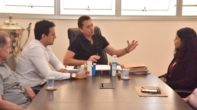 Vilela afirmou que a Prefeitura está mobilizada para cumprir as exigências do contrato e cobrou agilidade