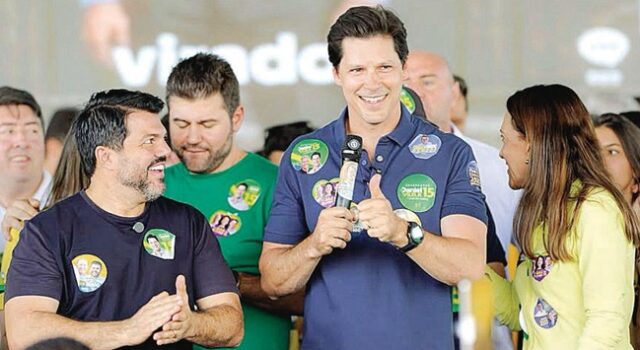 “Preciso reconhecer o apoio do governador Daniel Vilela”, afirma prefeito Márcio Corrêa “Preciso reconhecer o apoio do governador Daniel Vilela”, afirma prefeito Márcio Corrêa