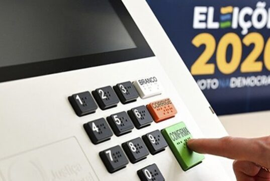Eleitores vão às urnas neste domingo (4) para o primeiro turno das Eleições 2026