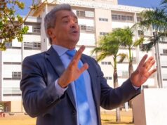 Ezizio critica Professor Alcides: “Não fez nada relevante e deveria cuidar da faculdade” Para Ezizio Barbosa, Aparecida precisa de um representante que apresente projetos, defenda pautas de interesse do município