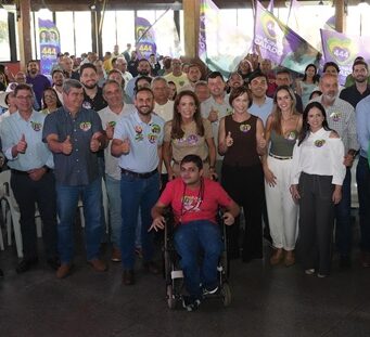 Gracinha Caiado recebe apoio de 14 prefeitos e de mais de 70 vereadores do Sul goiano Gracinha Caiado recebe apoio de 14 prefeitos e mais de 70 vereadores de municípios do Sul de Goiás.