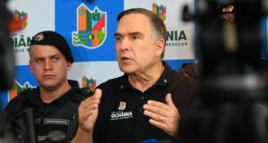 Prefeito Mabel lança Goiânia + Segura com 10 mil câmeras e concurso para a GCM Sandro Mabel lança o Programa Goiânia + Segura, que prevê 10 mil câmeras conectadas e concurso para a Guarda Civil Metropolitana.