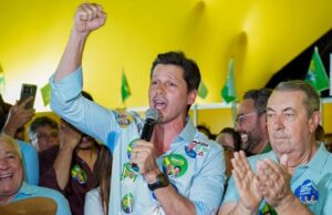 Pesquisa AtlasIntel: Daniel abre mais de 23 pontos sobre Wilder; Marconi aparece em terceiro Pesquisa AtlasIntel mostra Daniel Vilela à frente de Wilder Morais, com Marconi Perillo em terceiro na disputa pelo Governo de Goiás.