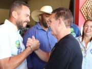 Vanderlan Cardoso reúne 17 prefeitos e mostra força política no Nordeste goiano Durante as agendas, Vanderlan Cardoso se reuniu com cerca de 200 pessoas, entre vice-prefeitos, ex-prefeitos, vereadores, secretários e lideranças regionais