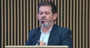 Vereador Gleison Flávio renuncia liderança do prefeito na Câmara de Aparecida