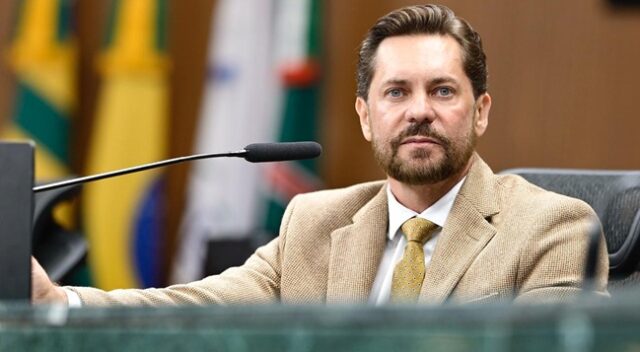 Bruno-Peixoto-e-o-mais-votado-veja-os-17-deputados-federais-eleitos-por-Goias Bruno Peixoto (União Brasil) foi o candidato mais votado, com 207.899 votos