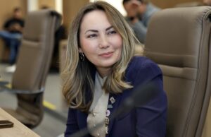 Camila Rosa defende mais mulheres na política: “Aparecida nunca elegeu uma deputada” Camila chamou atenção para a diferença entre homens e mulheres eleitos para representar Aparecida de Goiânia