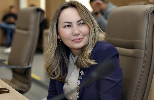 Camila chamou atenção para a diferença entre homens e mulheres eleitos para representar Aparecida de Goiânia