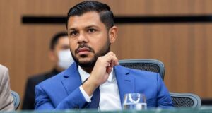 Cidadania racha em Goiânia: Policarpo apoia Flávio Bolsonaro e contraria diretório alinhado a Lula Romário Policarpo foi eleito deputado estadual pelo Cidadania