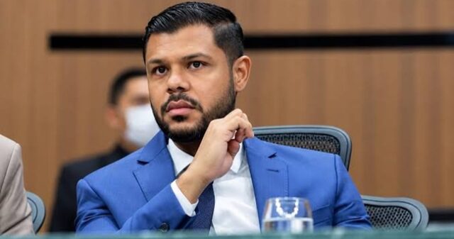 Cidadania racha em Goiânia Policarpo apoia Flávio Bolsonaro e contraria diretório alinhado a Lula Romário Policarpo foi eleito deputado estadual pelo Cidadania