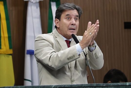 A ação de Mabel cita declarações feitas por Clécio Alves em entrevista à Rádio Sucesso, em dezembro de 2025