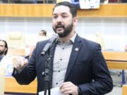Com 29 votos, Thialu busca unanimidade e tenta atrair grupo de Ronilson na Câmara Thialu Guiotti busca entendimento com o grupo de Ronilson Reis para ser eleito com unanimidade dos votos