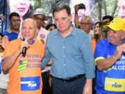 Marconi Perillo, Vilmar Mariano e Professor Alcides durante ato político em Aparecida de Goiânia