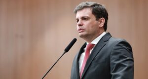 Issy Quinan deve ficar no comando da Alego até a segunda quinzena de novembro